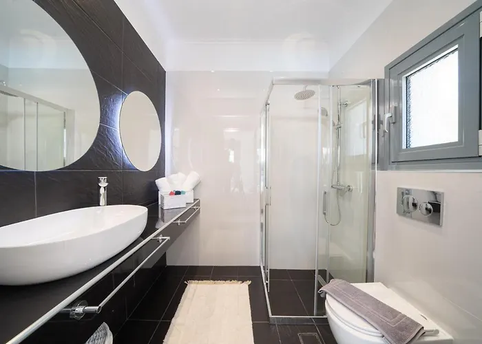 Laide Villa Karavádosz