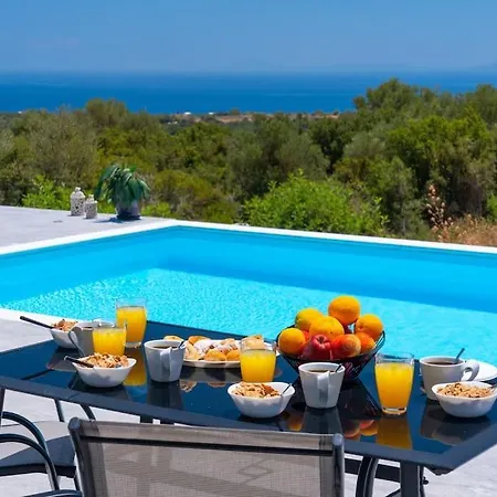 Laide Villa Karavados