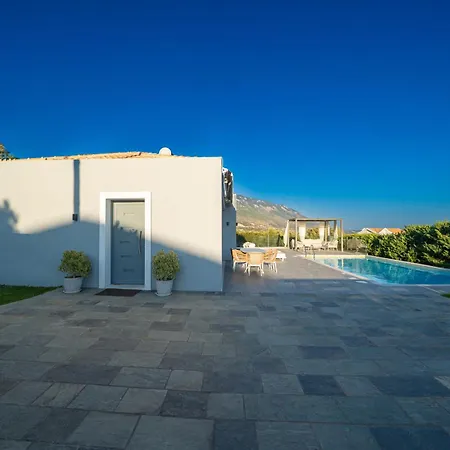 Villa Laide Karavádhos